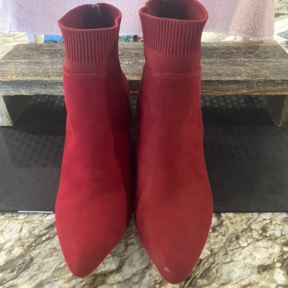Red Suede Boot shoes Size 6.5 - Picture 4 of 12